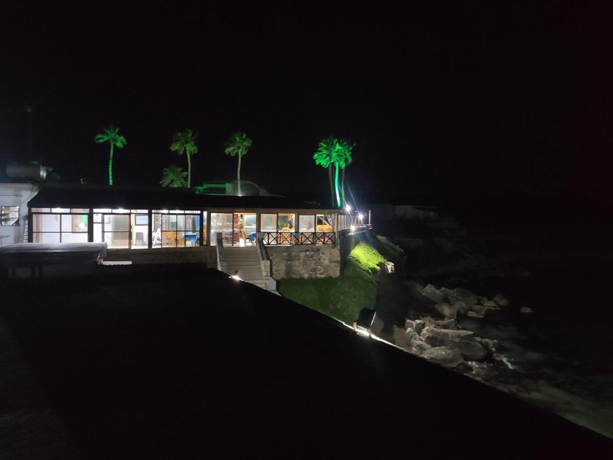 Oasis At Ayfilon Hotel Rizokarpaso Ngoại thất bức ảnh